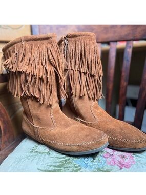 Minnetonka Brown Suede Fringe Boots